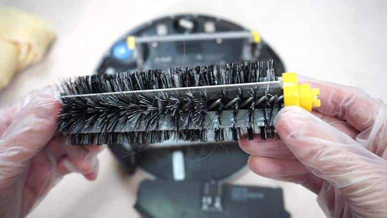 How to empty roomba bin