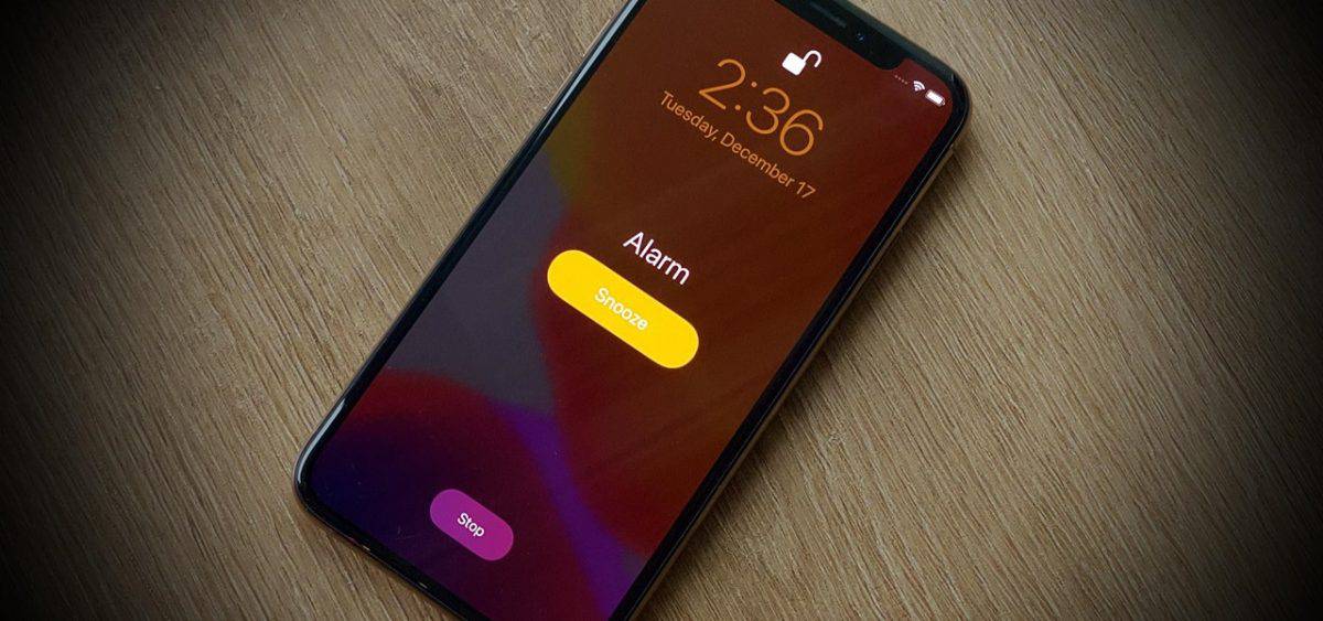 how to change clock font on iphone