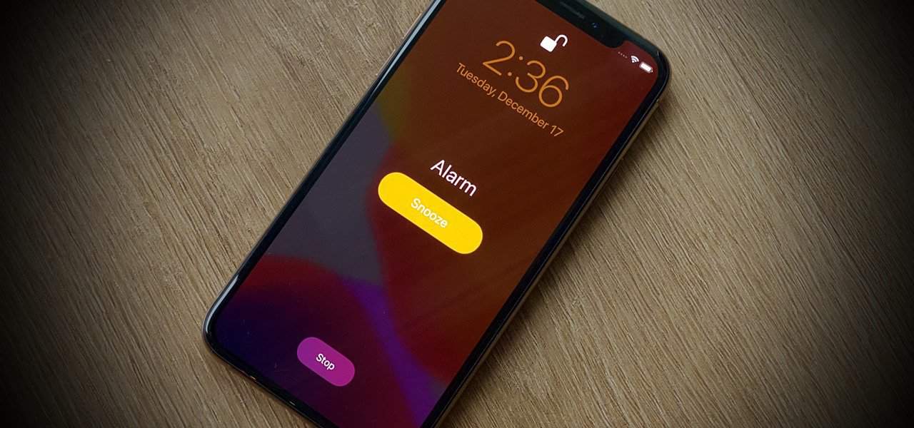 how to change clock font on iphone