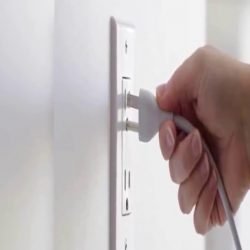shows firestick being unplugged from power source